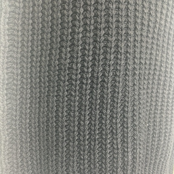 H&M - Black Relaxed Chunky Knit Long Sleeveless Turtleneck Sweater Size XS - Picture 4 of 10